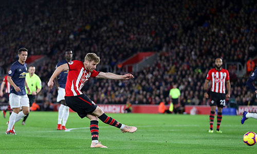 Man Utd bị chia điểm dù Lukaku ghi bàn trở lại