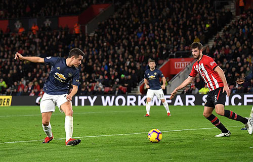 Man Utd bị chia điểm dù Lukaku ghi bàn trở lại