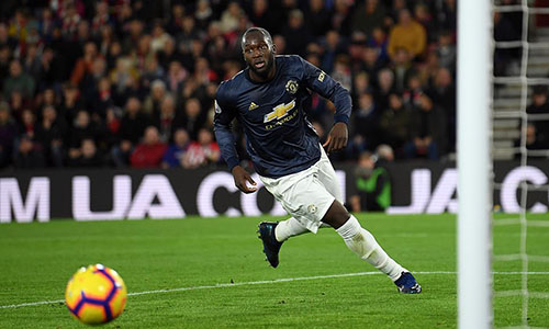 Man Utd bị chia điểm dù Lukaku ghi bàn trở lại