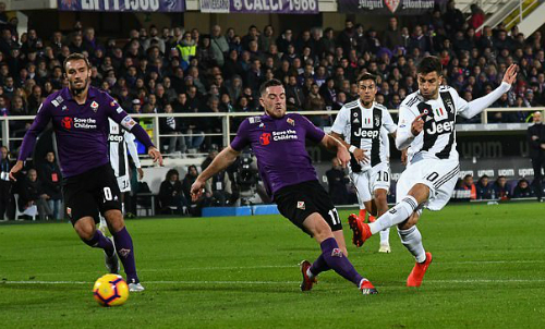 Ronaldo ghi bàn trận thứ ba liên tiếp ở Serie A