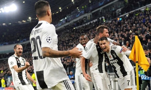 Ronaldo ghi bàn trận thứ ba liên tiếp ở Serie A