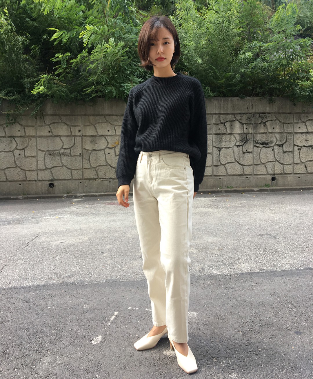 Dễ mặc và chắc chắn sẽ đẹp chính là bộ đôi áo len + quần jeans với 4 cách mix & match xinh miễn bàn này Dễ mặc và chắc chắn sẽ đẹp chính là bộ đôi áo len + quần jeans với 4 cách mix & match xinh miễn bàn này