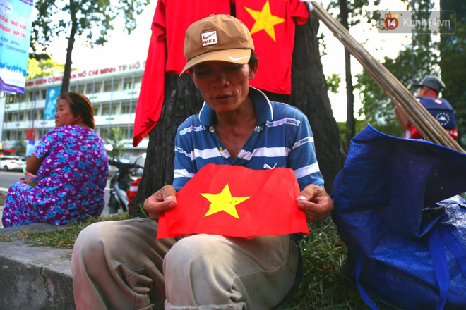 Video - Ảnh: CĐV cả nước vỡ òa cảm xúc với chiến thắng 2-1 của đội tuyển Việt Nam ngay trên sân khách