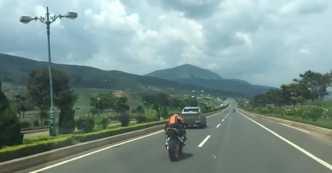 Nỗi ám ảnh mang tên phượt thủ và sự biến tướng của văn hóa chơi xe