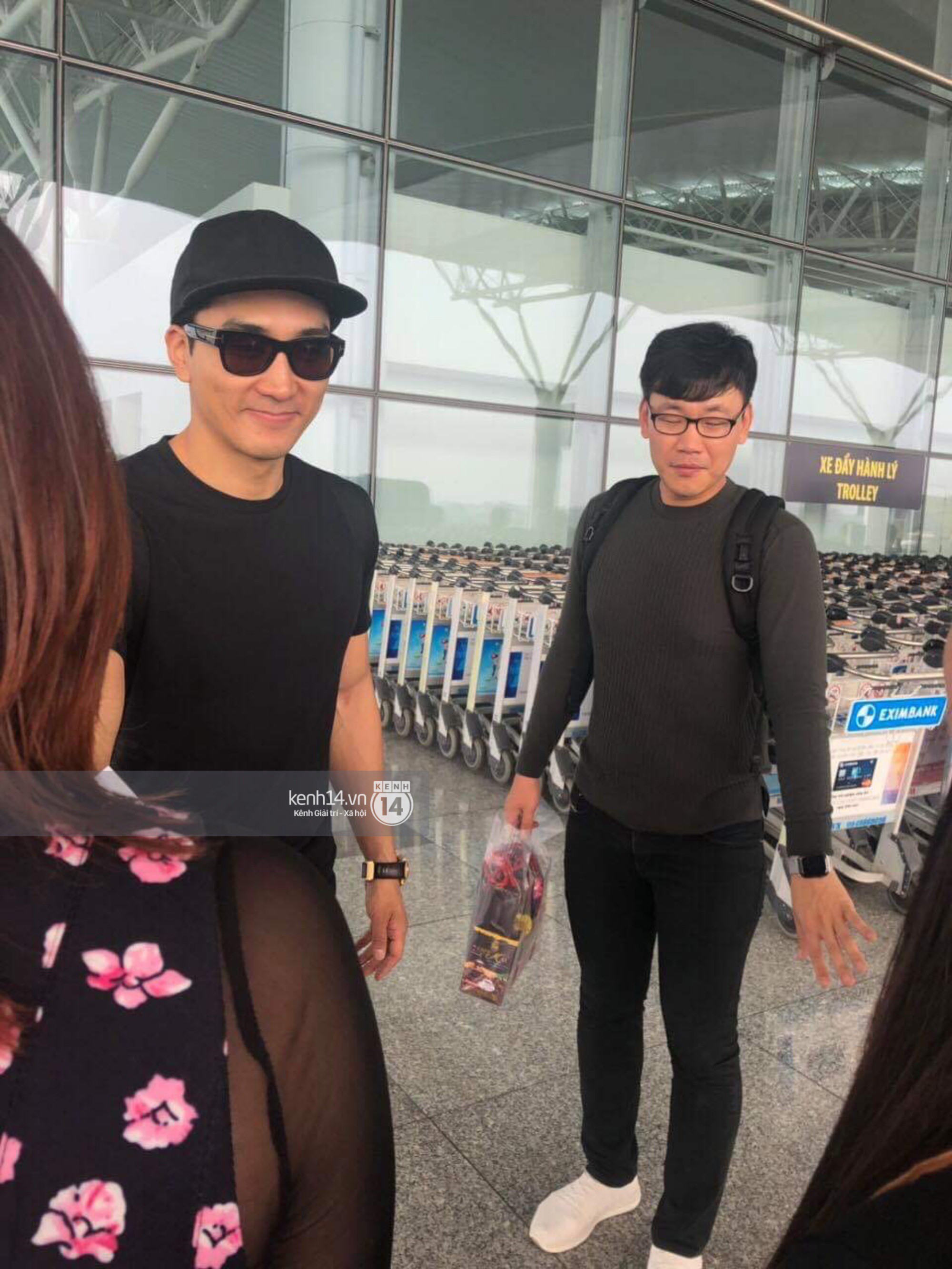 Lộ ảnh hiếm của Song Seung Hun tại Việt Nam: Đây là nhan sắc tài tử Trái tim mùa thu đình đám ngoài đời