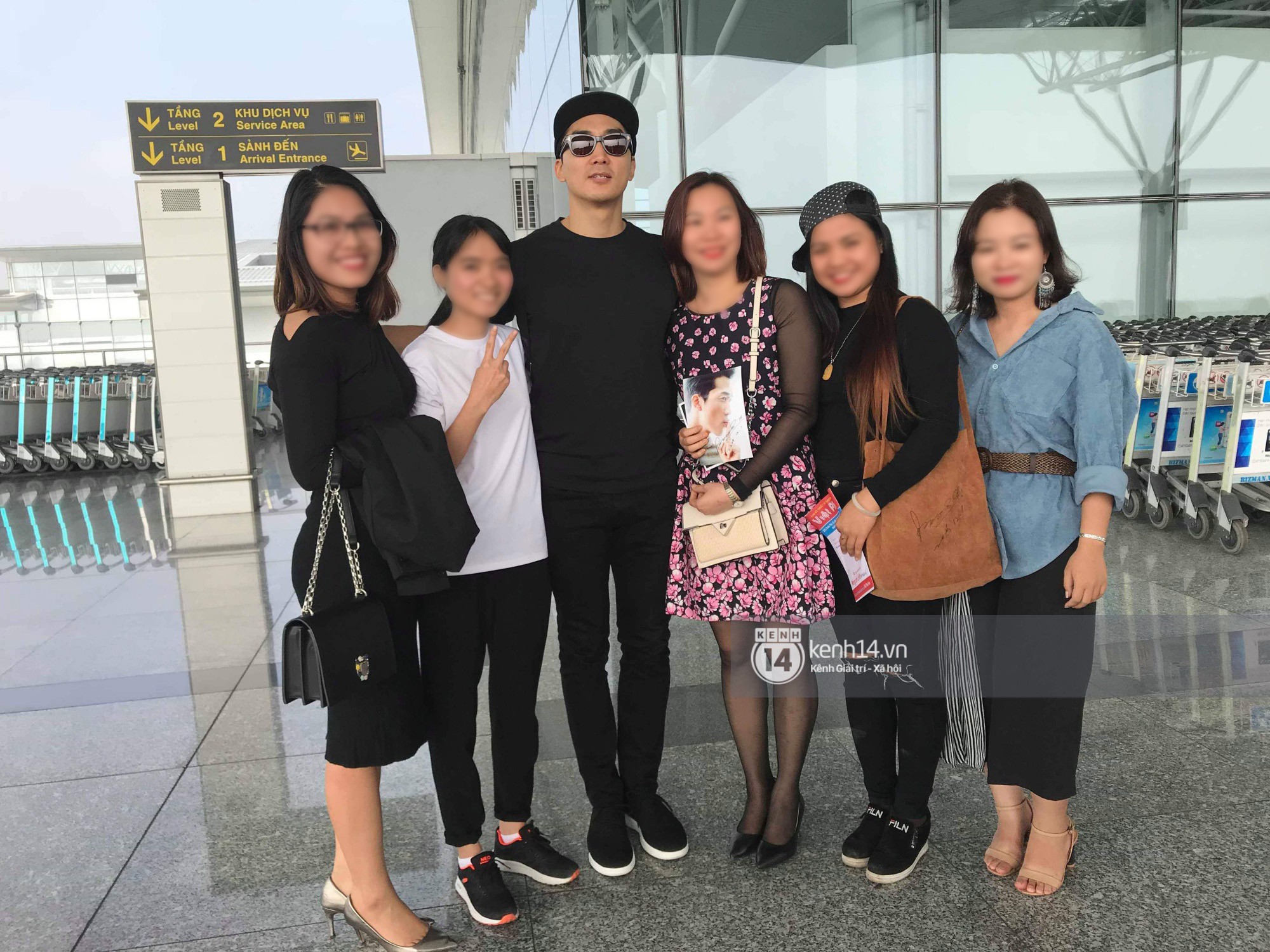 Lộ ảnh hiếm của Song Seung Hun tại Việt Nam: Đây là nhan sắc tài tử Trái tim mùa thu đình đám ngoài đời