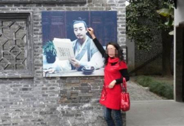 Tượng Lục Tiểu Linh Đồng được đặt ở nhà Ngô Thừa Ân gây phẫn nộ