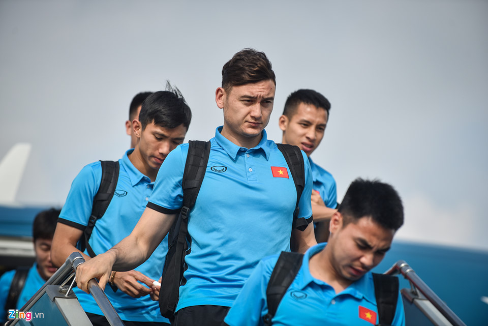 Chuyến bay về nước vui vẻ của thầy trò HLV Park Hang-seo