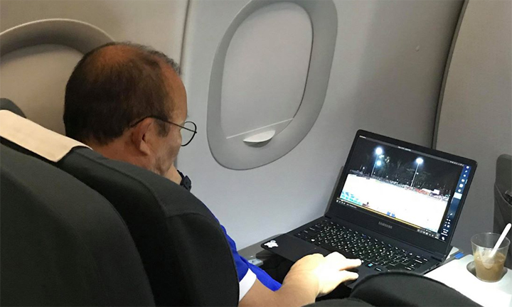 HLV Park Hang-seo nghiên cứu Philippines ngay trên máy bay