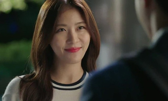 Sinh con xong bị chồng chê vừa béo vừa xấu, vợ trẻ đáp một câu khiến chị em bỉm sữa hả hê vô cùng