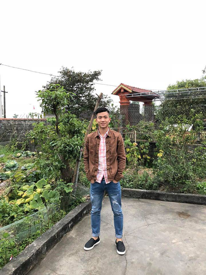 Những gạch đầu dòng siêu đáng yêu về Phan Văn Đức: Thánh ngơ, nghiện vuốt tóc, selfie 1001 kiểu như 1