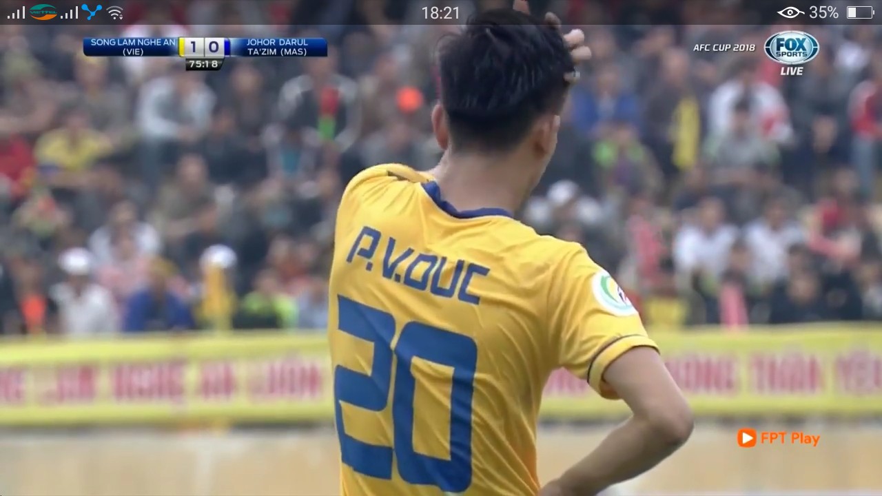 Những gạch đầu dòng siêu đáng yêu về Phan Văn Đức: Thánh ngơ, nghiện vuốt tóc, selfie 1001 kiểu như 1