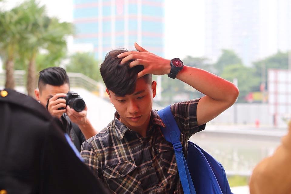 Những gạch đầu dòng siêu đáng yêu về Phan Văn Đức: Thánh ngơ, nghiện vuốt tóc, selfie 1001 kiểu như 1