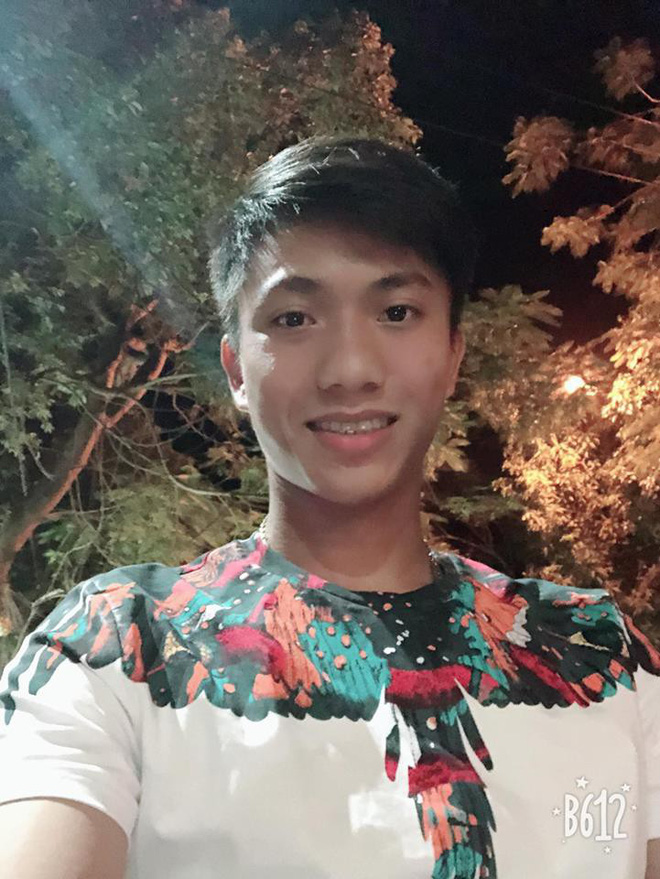 Những gạch đầu dòng siêu đáng yêu về Phan Văn Đức: Thánh ngơ, nghiện vuốt tóc, selfie 1001 kiểu như 1