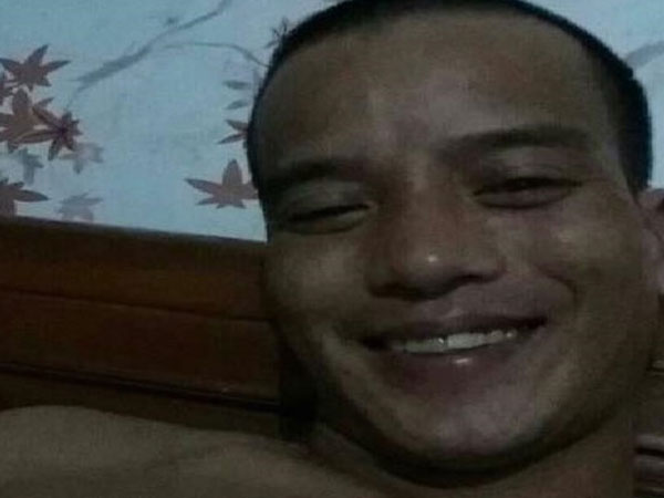 Cha dượng cho con riêng của vợ xem phim người lớn rồi hiếp dâm