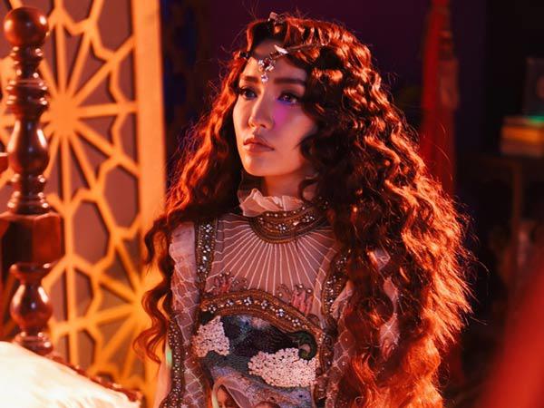 Già như bà thím là vậy, nhưng hết Bảo Anh, Bích Phương, đến Hà Hồ cũng lăng xê mốt này!