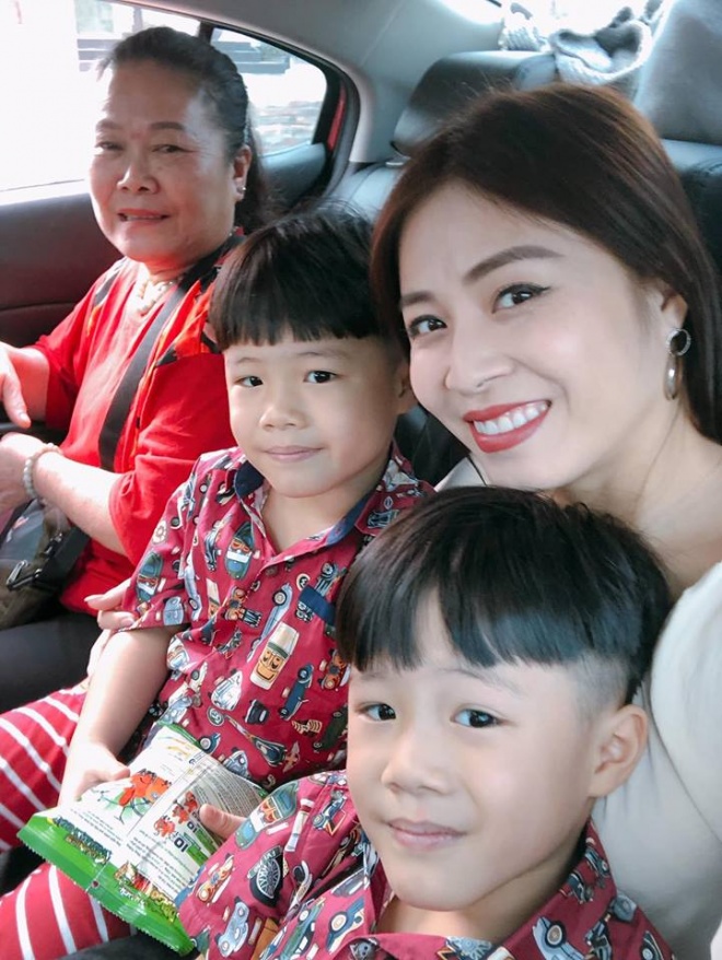 Vợ chồng Hoàng Linh hạnh phúc trong chuyến về quê sau ồn ào chia tay