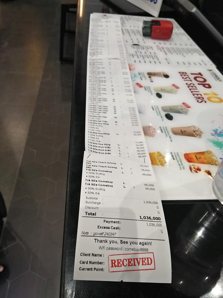 Ai được lợi trong cuộc chiến giao đồ ăn của Grab và Go-Viet?