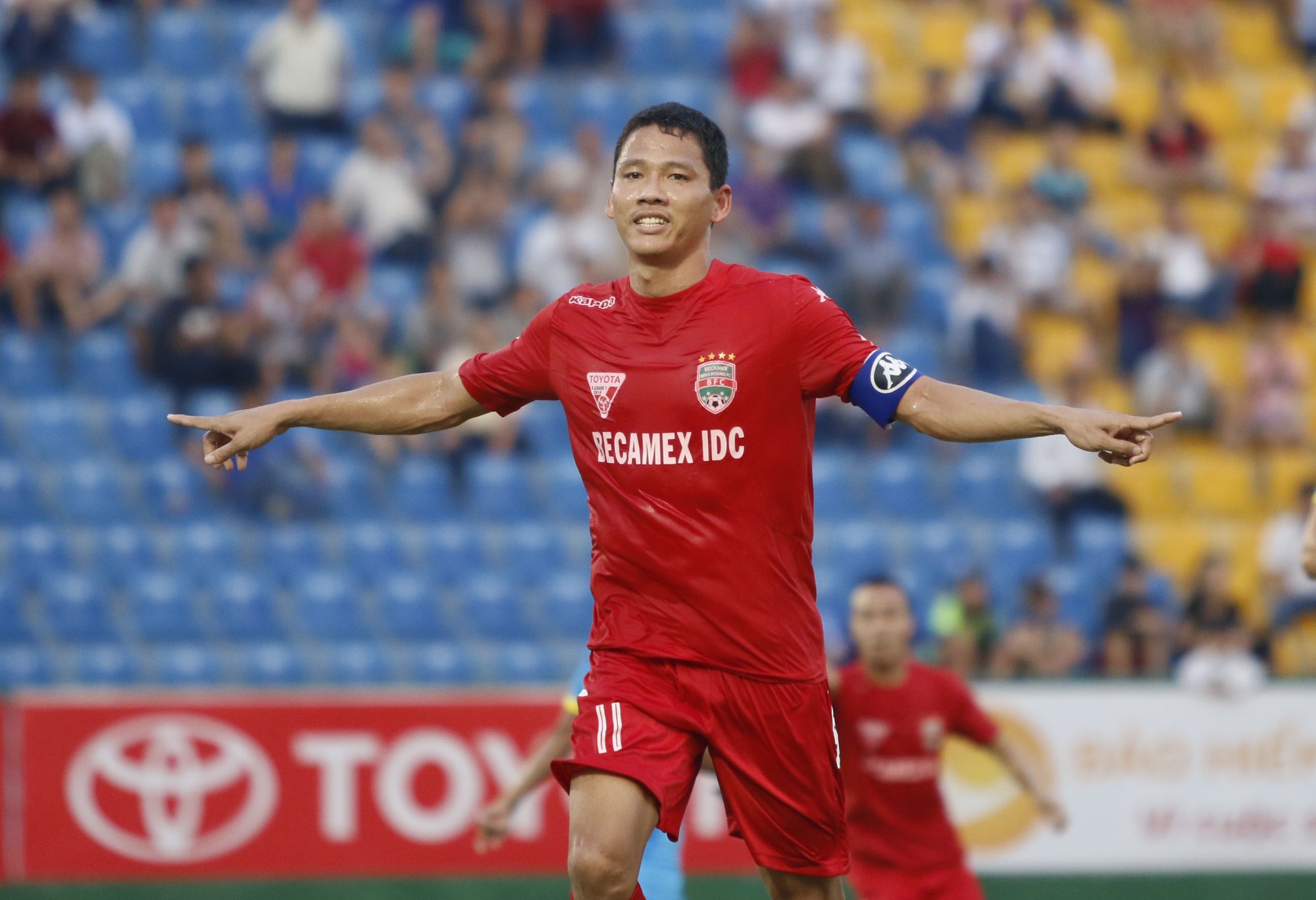 Sự thật bất ngờ về tiền đạo Anh Đức: Đóa hoa tài năng nở muộn trên sân cỏ, tỷ phú giàu có ngoài đời