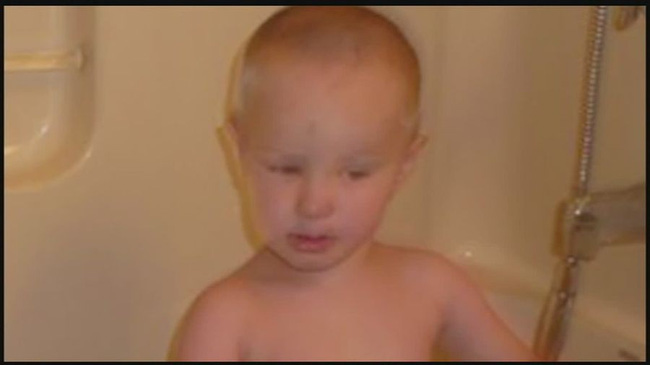 Tiếng kêu cứu thất thanh của người mẹ trong khách sạn và cái chết tức tưởi của bé trai 2 tuổi chỉ vì sự trả thù mù quáng