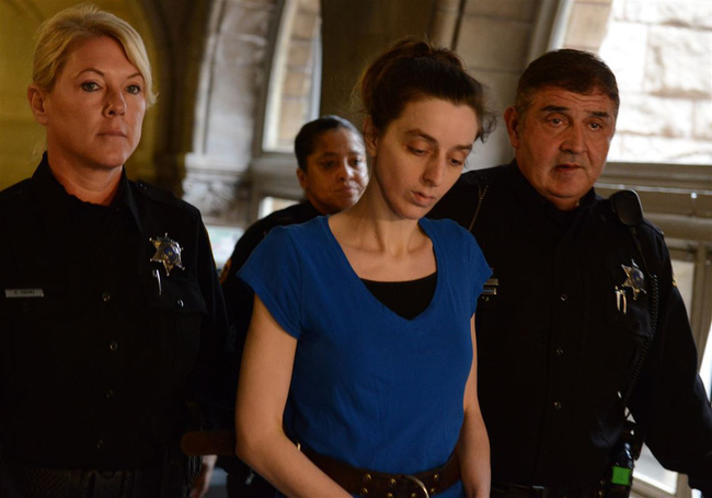 Tiếng kêu cứu thất thanh của người mẹ trong khách sạn và cái chết tức tưởi của bé trai 2 tuổi chỉ vì sự trả thù mù quáng