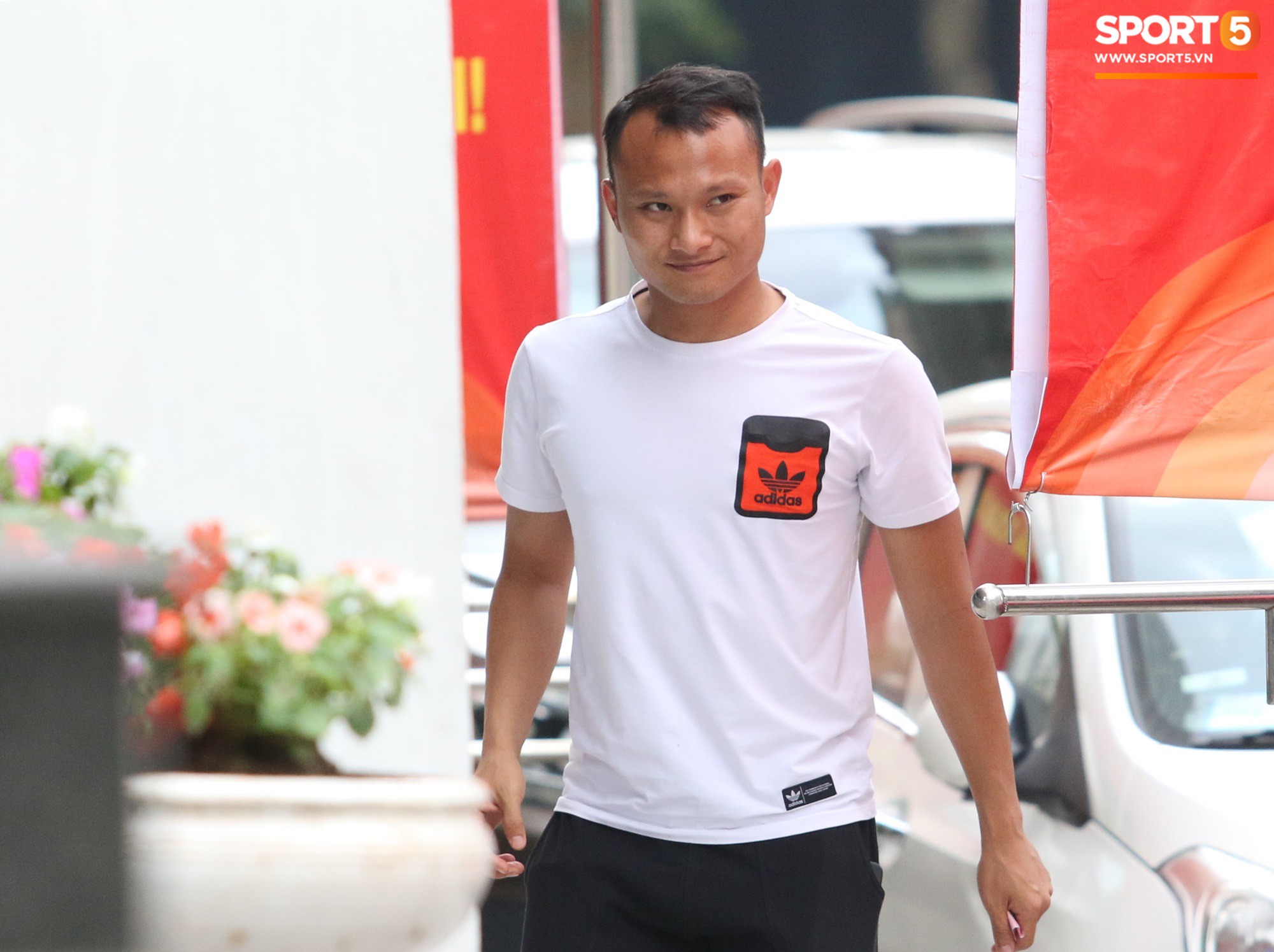 Tuyển Việt Nam bận rộn trong buổi sáng nghỉ ngơi hiếm hoi trước trận bán kết AFF Cup 2018