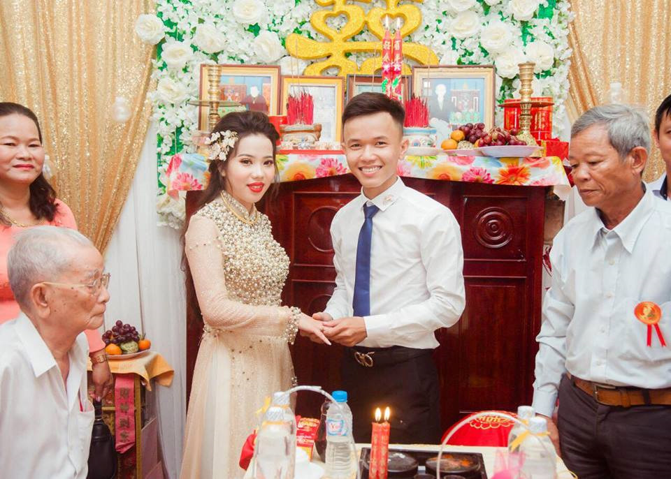 Chàng trai 9X cưới được vợ đẹp nhờ một lần like dạo