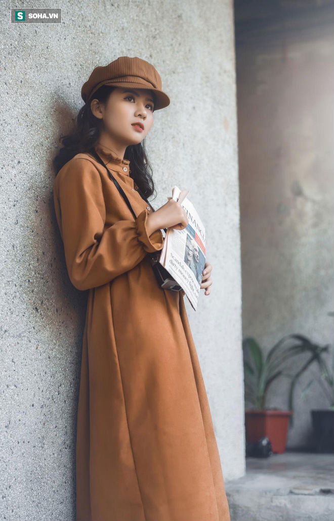 Nữ sinh 17 tuổi khiến dân mạng truy lùng sau bức hình chụp góc nghiêng