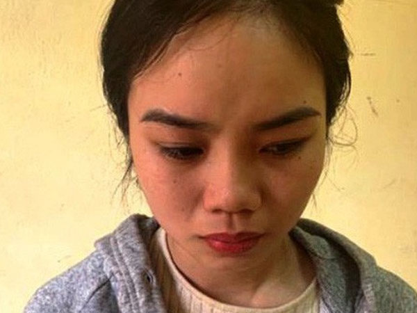 Thiếu nữ xinh xắn đột nhập vào nhà thờ họ ăn trộm 12,5 chỉ vàng