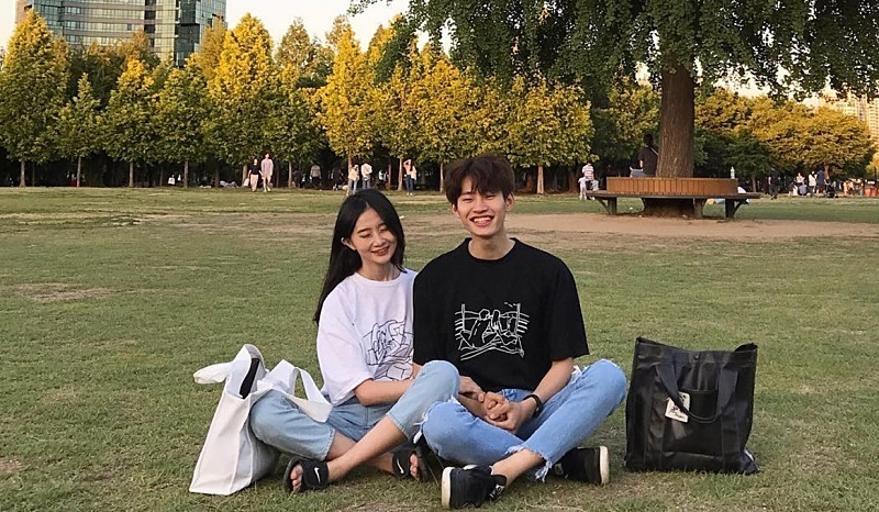 Thanh niên đau đầu vì có bạn gái mê cầu thủ Đình Trọng: Bắt cắt tóc, hành xử giống Trọng, còn muốn bạn trai dịu dàng như cách Tiến Dũng đối xử với Trọng