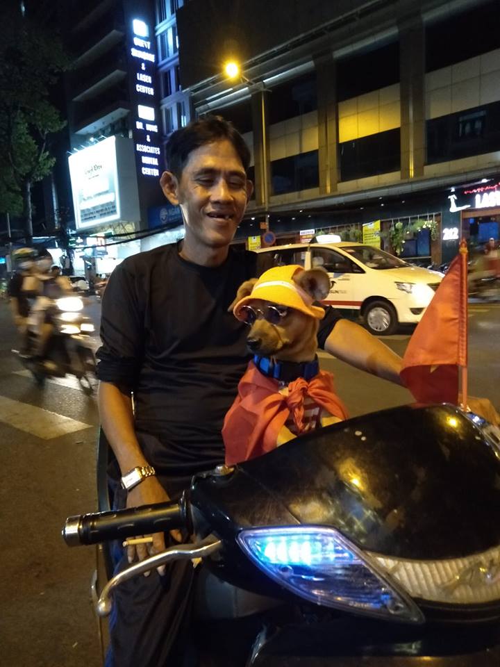 Chùm ảnh Khi các boss đi bão khiến dân mạng phát cuồng vì quá đáng yêu