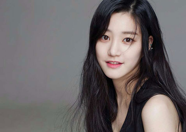 Mama Chuê Nàng Dae Jang Geum khoe 3 người con đẹp như hoa: 2 con gái đều là diễn viên, quý tử lần đầu lộ diện Mama Chuê Nàng Dae Jang Geum khoe 3 người con đẹp như hoa: 2 con gái đều là diễn viên, quý tử lần đầu lộ diện