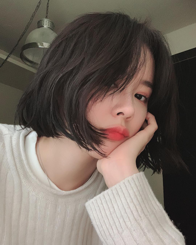 5 cách đơn giản nhưng đảm bảo khiến tóc dày dặn, bồng bềnh hơn cho nàng nào tóc mỏng, tóc dễ xẹp