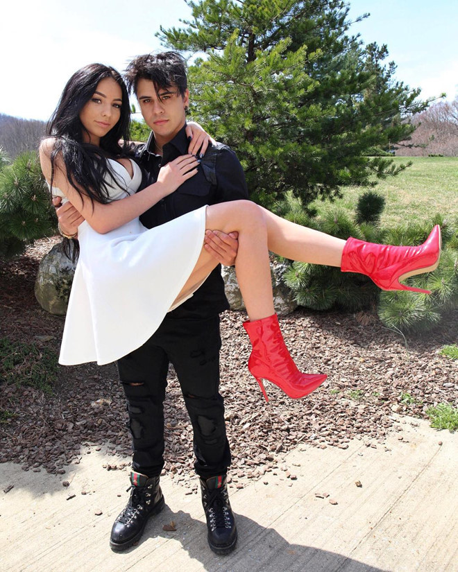 4 anh em điển trai, chưa quá 25 tuổi đã sở hữu tài sản triệu đô