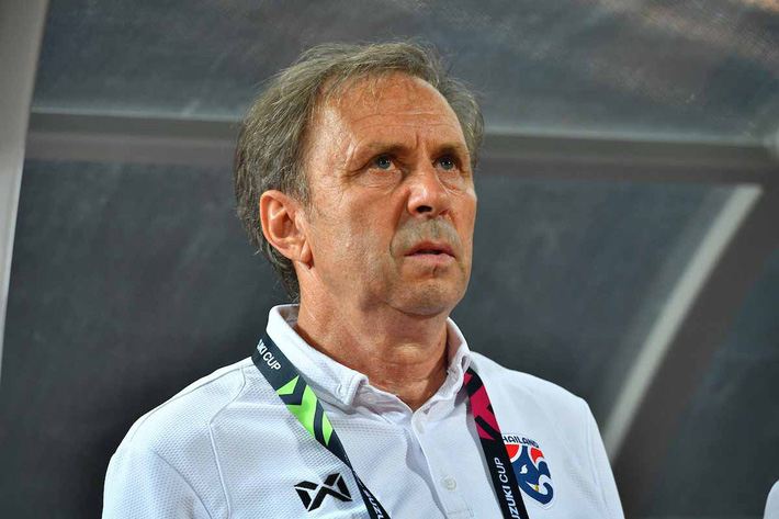 Trùng hợp kỳ lạ: 8 năm trước, HLV Thái Lan cũng từng chết vì quả penalty hỏng ăn