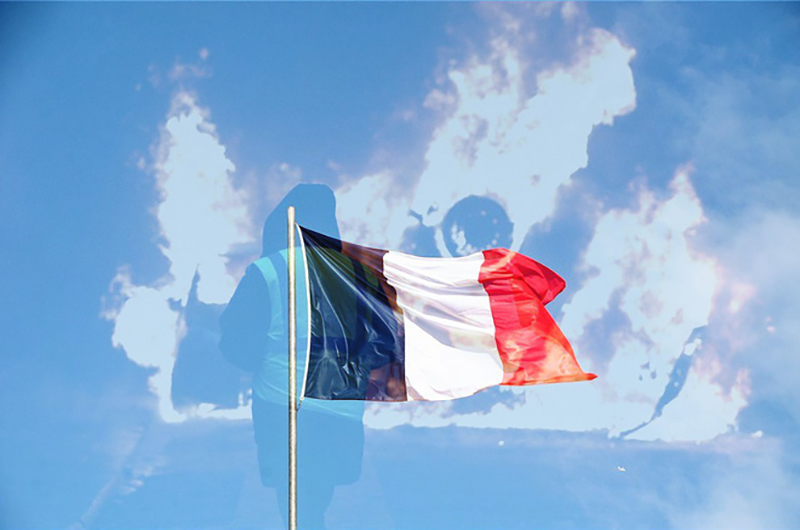 Đằng sau bức tượng vỡ nát tại Khải Hoàn Môn: Thảm sát di sản là cuộc tấn công vào lòng tin và tinh thần cả một dân tộc