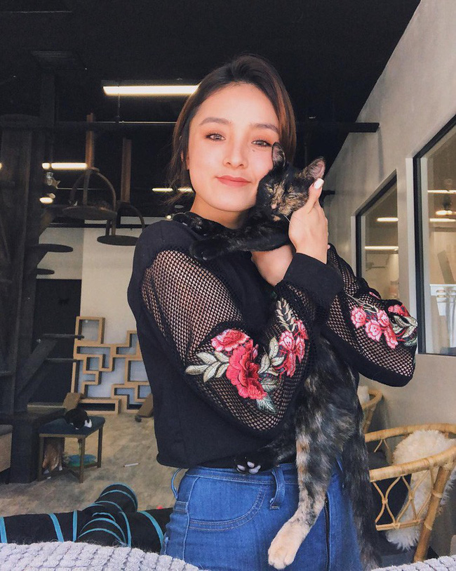 Cổ động viên Philippines xinh đẹp hút hồn tại AFF Cup 2018