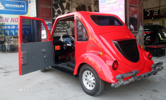 Video ảnh: Nam sinh trường huyện chế ô tô chạy bằng năng lượng mặt trời