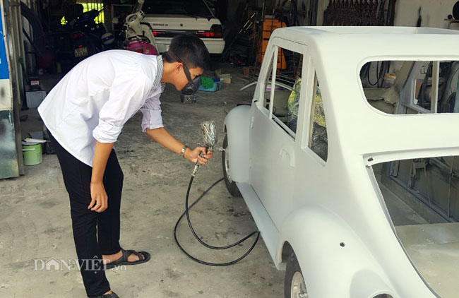 Video ảnh: Nam sinh trường huyện chế ô tô chạy bằng năng lượng mặt trời