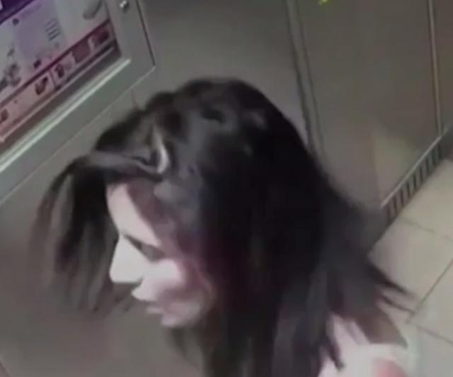 Sợ chồng bỏ, vợ tự tát mình sưng tím mặt mày để vu oan tội bạo hành