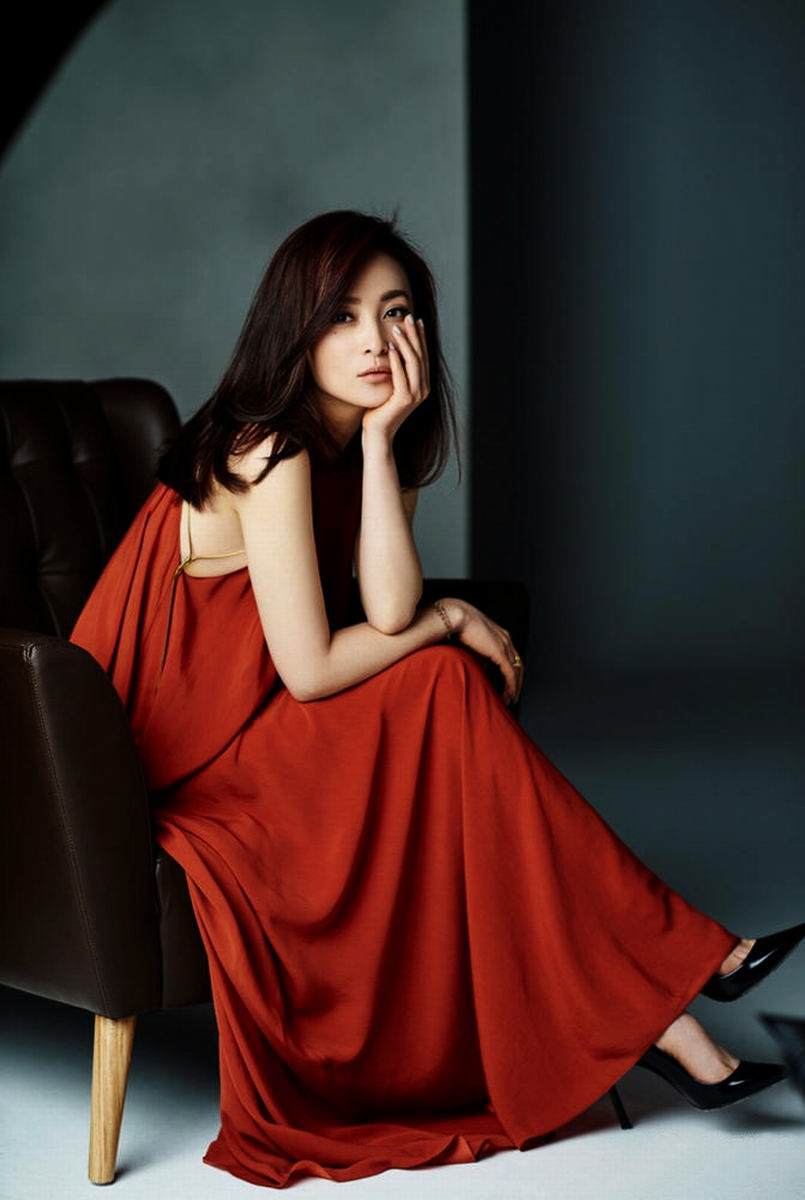 Tưởng Cần Cần - Mỹ nhân 3 lần phụ lòng Quỳnh Dao và chuyện tình người đẹp - quái vật