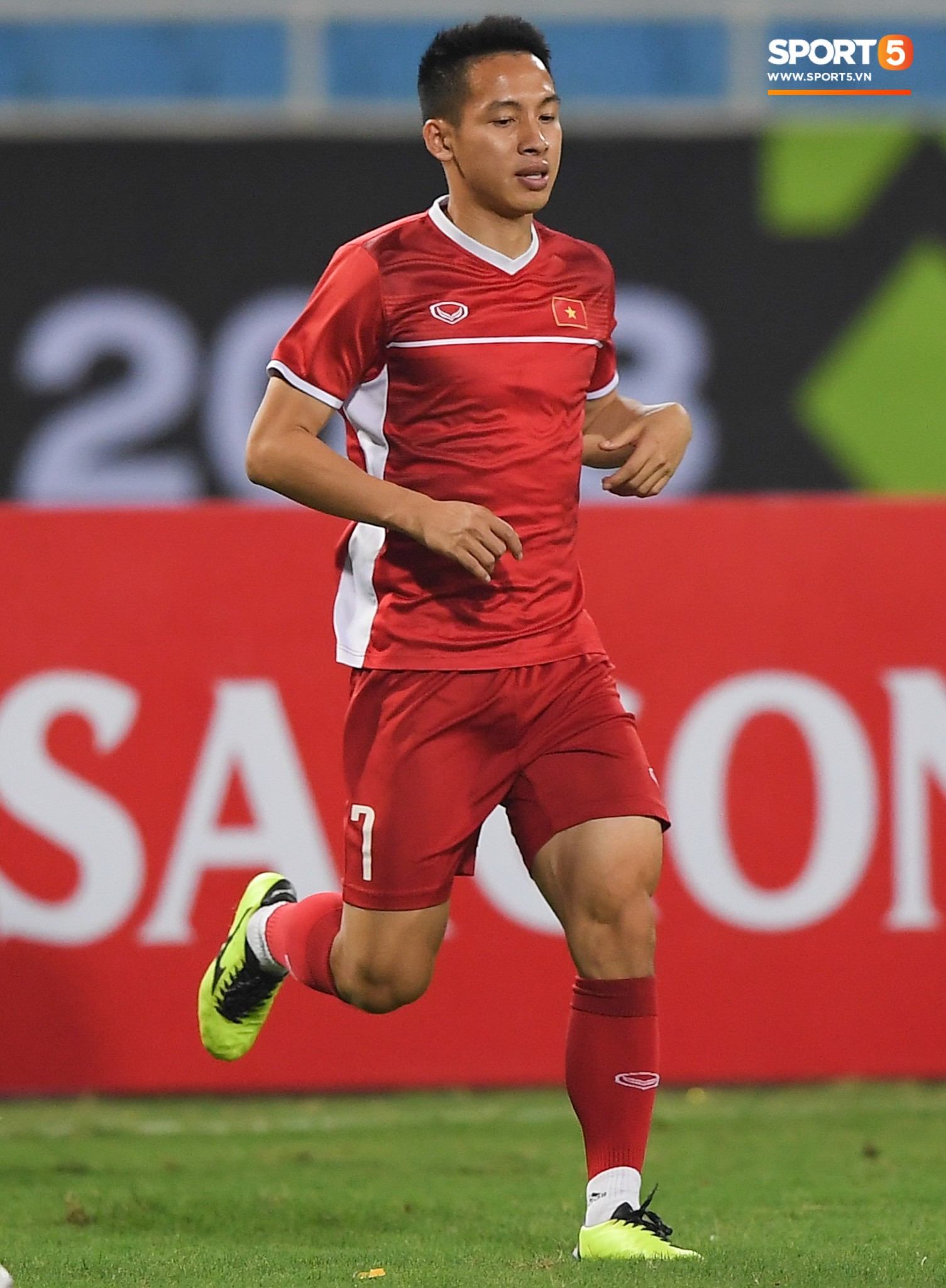 Văn Toàn tươi rói trong ngày trở lại, tuyển Việt Nam đón nhiều tin vui trước trận gặp Philippines