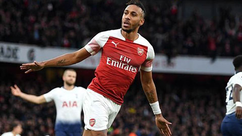 Emery khích Aubameyang đồ sát Man United