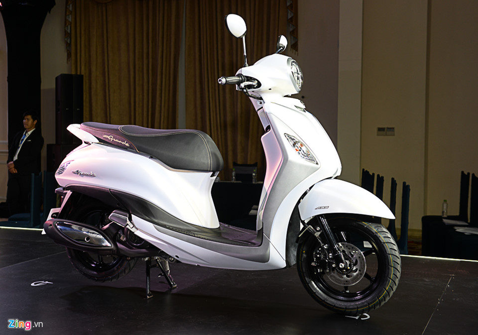 Chi tiết Yamaha Grande 2018 - Dáng mới, động cơ hybrid