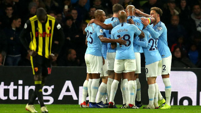 Cú sốc Man City: Nhờn luật UEFA có thể bị cấm dự cúp C1, MU vui thầm