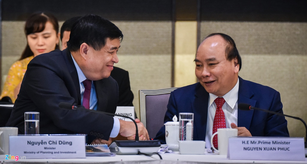 Thủ tướng nêu 3 đột phá, 2 động lực mới cho kinh tế VN 10 năm tới Thủ tướng nêu 3 đột phá, 2 động lực mới cho kinh tế VN 10 năm tới