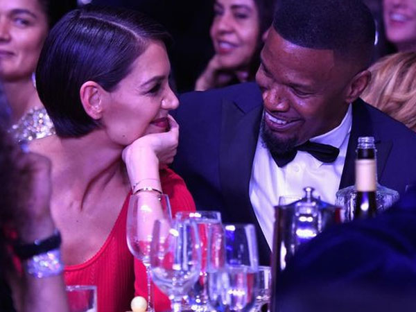 Rò rỉ thông tin về đám cưới sắp tới của Katie Holmes và Jamie Foxx, gây chú ý nhất là dàn khách mời toàn sao khủng!