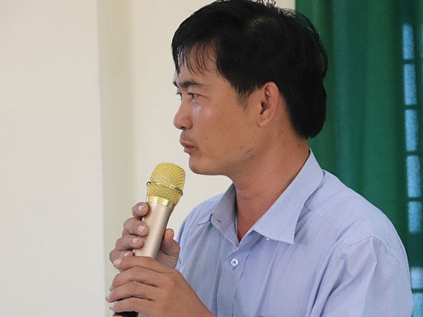 Vợ mắng thầy vì cái quần, chồng đến trường xin lỗi thầy giáo