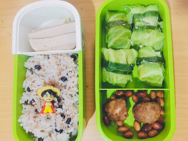 Khoe ảnh cơm hộp tự nấu mỗi ngày, gái xinh được hỏi cưới tới tấp tiết lộ 1 sự thật làm ai cũng tiếc hùi hụi Khoe ảnh cơm hộp tự nấu mỗi ngày, gái xinh được hỏi cưới tới tấp tiết lộ 1 sự thật làm ai cũng tiếc hùi hụi