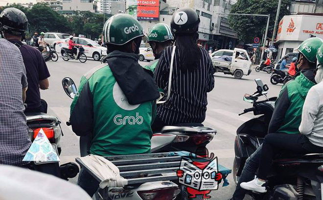 Đăng đàn khoe mẽ, tài xế Grab bị bị chỉ trích ảo tưởng sức mạnh SH chứ có phải phi thuyền đâu Đăng đàn khoe mẽ, tài xế Grab bị bị chỉ trích ảo tưởng sức mạnh SH chứ có phải phi thuyền đâu